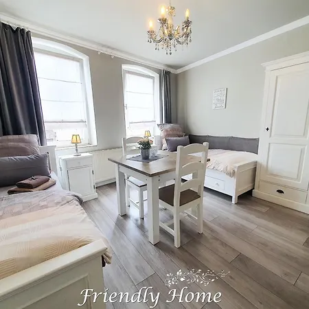 Friendly - Stadthaus Feriehus *